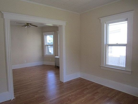 Great space for living or business 