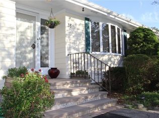 38 Brayton Rd, Tiverton, RI 02878