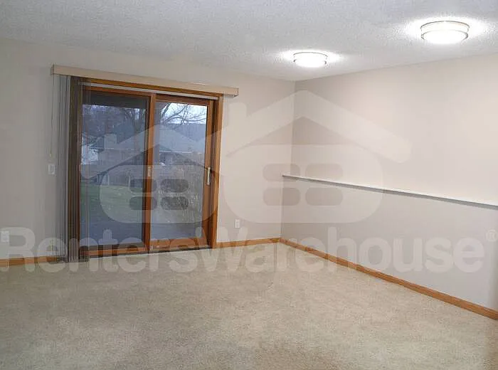710 E 143rd St — Photo 21