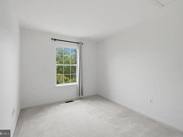 2449 Clover Field Cir — Photo 26