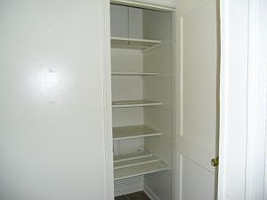 4th image of 1026 Rockland Ave NW