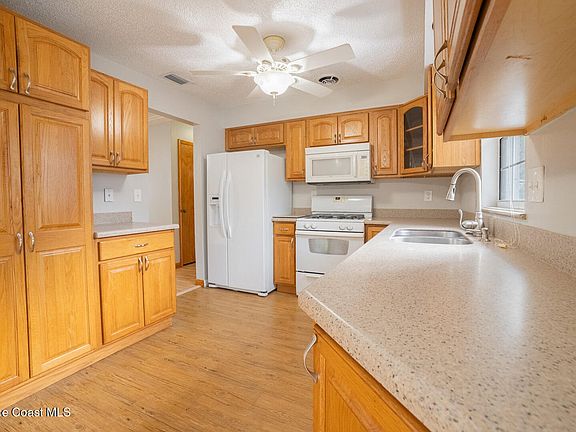 5th image of 4280 Alpine Ln