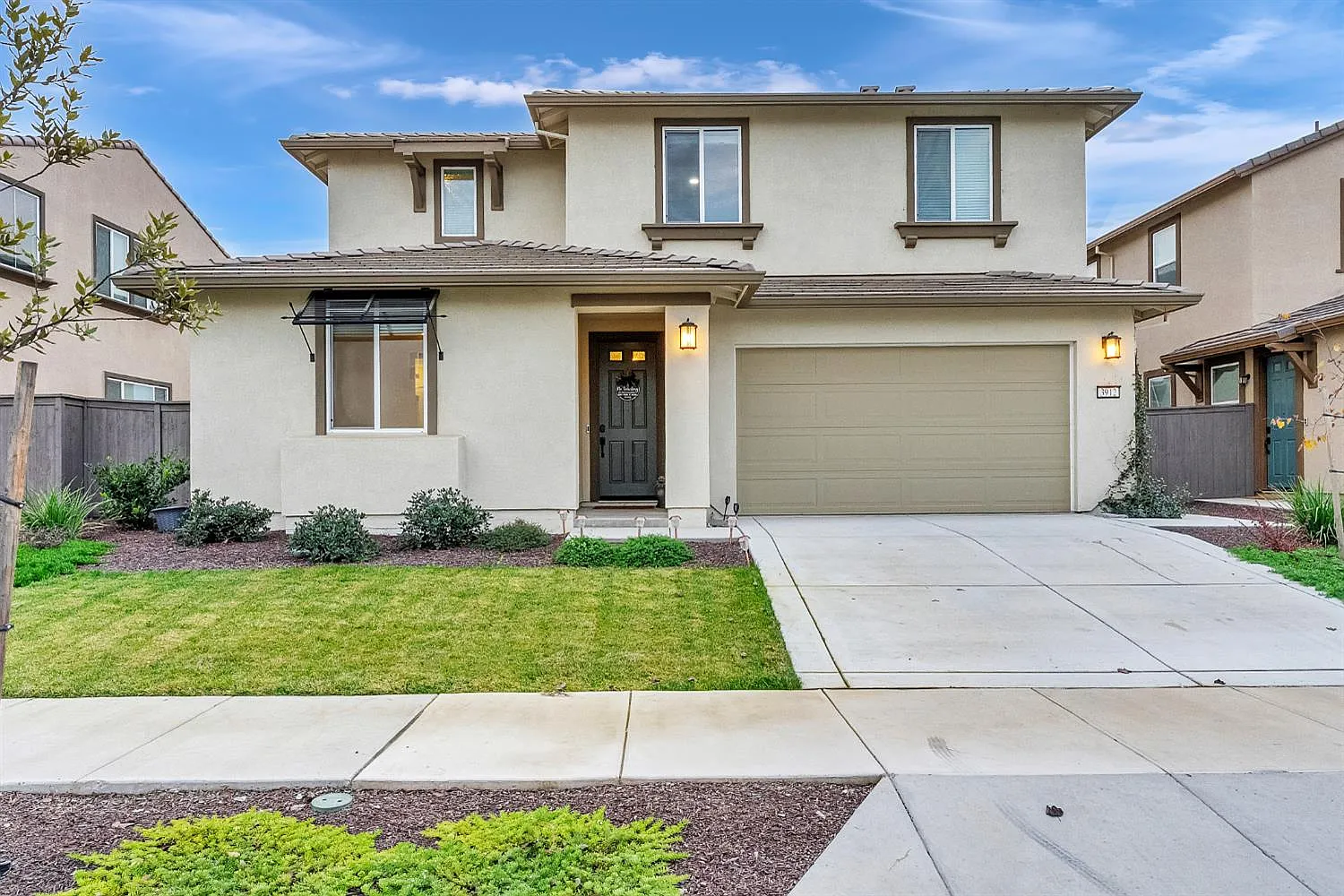 3912 Azul Way photo 1