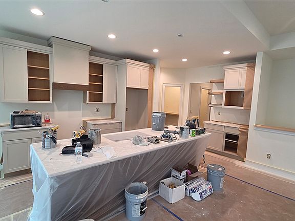 2nd image of 6531 Winslow Rd
