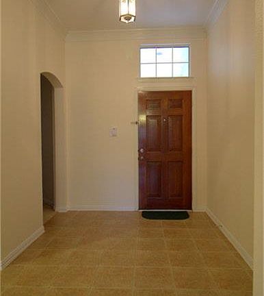 4th image of 15907 Burkehall Ln