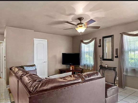 2nd image of 5903 Lakehurst Cir