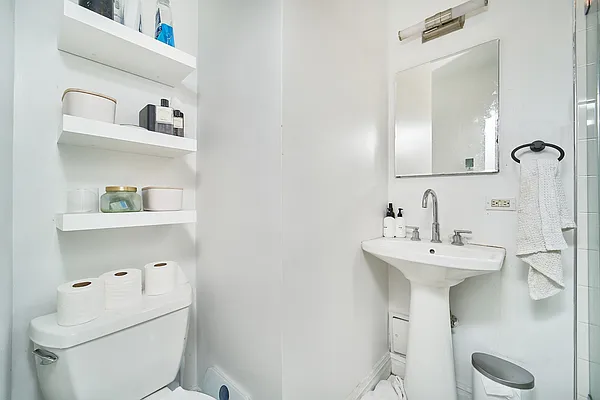 Rented by Living New York | media 13