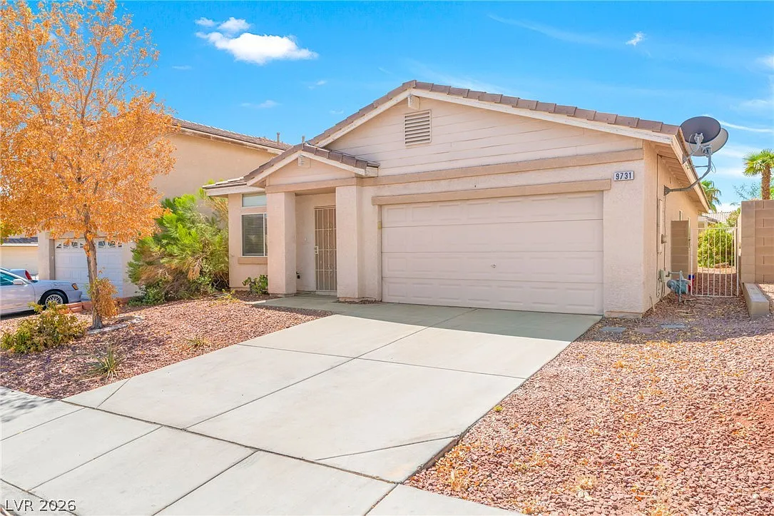 3 bed, 2.5 bath, 1656 sqft, $2,100 — Photo 2