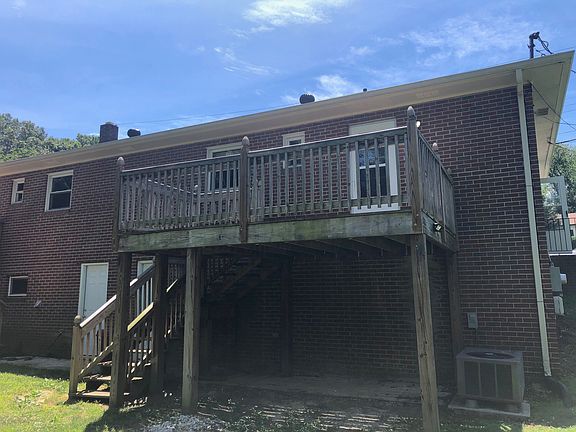 3rd image of 2220 Martin St #1