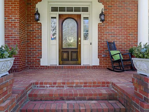 3rd image of 58 Lewellen Dr NW