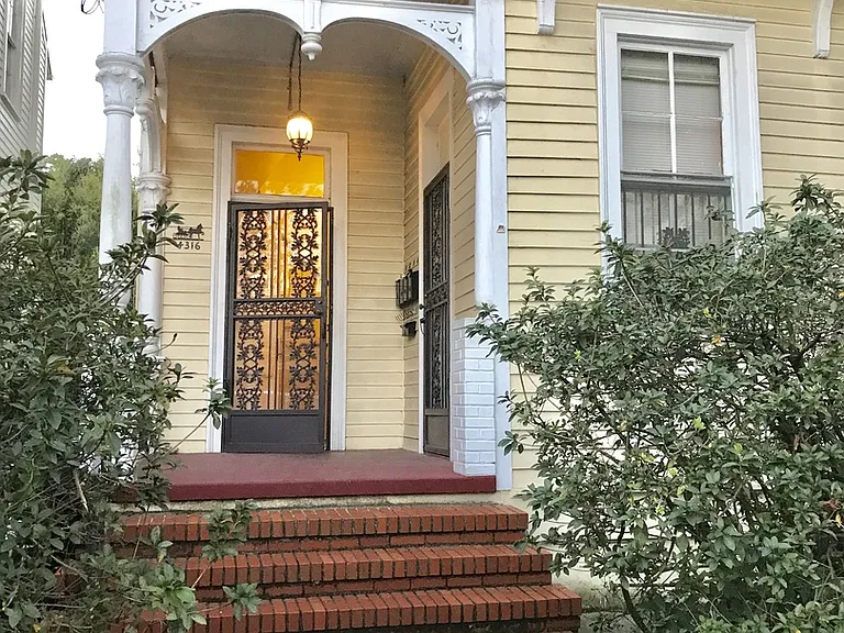 4316 Prytania St — Photo 2
