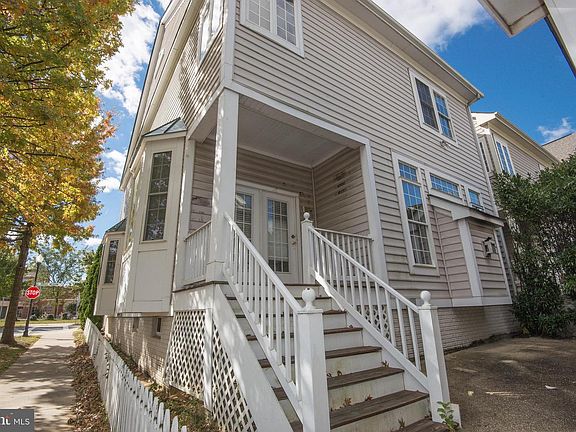 3rd image of 701 Bright Meadow Dr