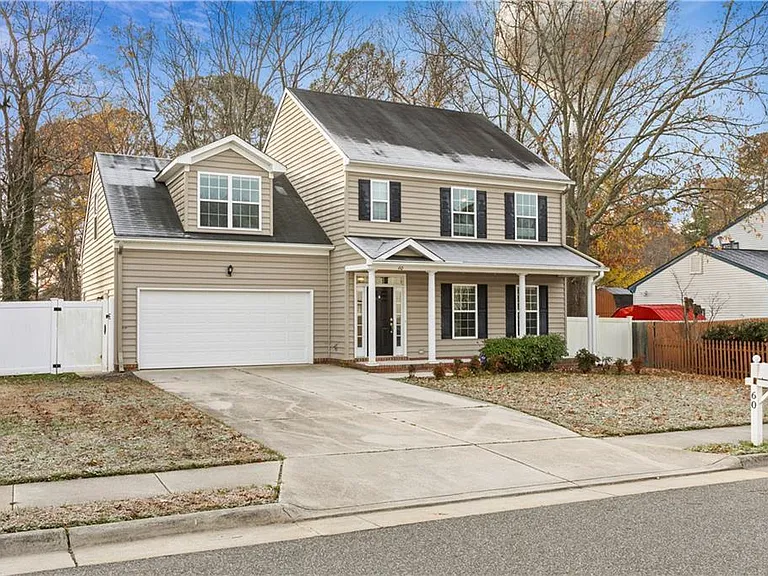 60 Manilla Ln — Photo 2