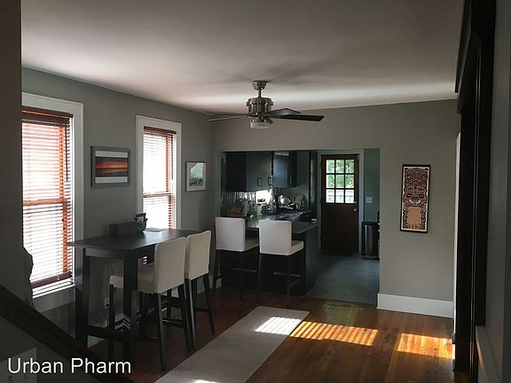 4th image of 341 Freyling Pl SE