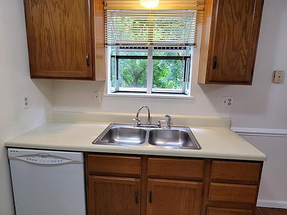 4th image of 43 Mudfort Dr