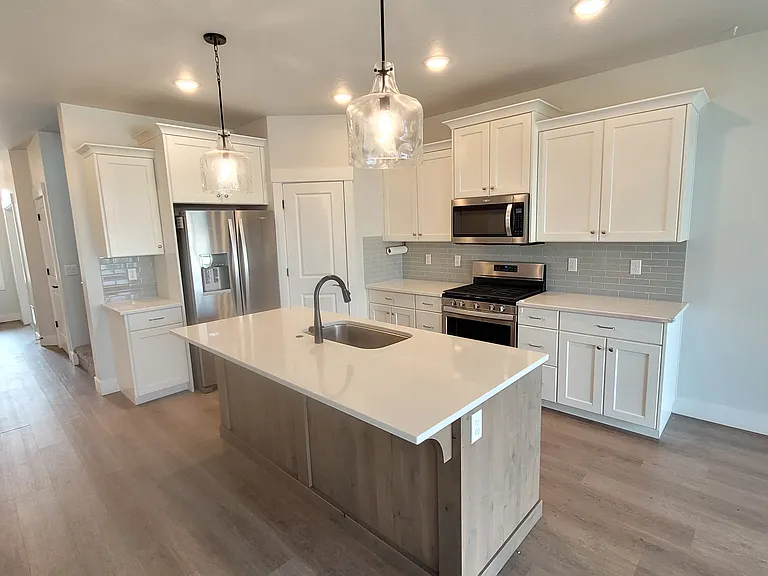1768 W Crosswind St — Photo 13