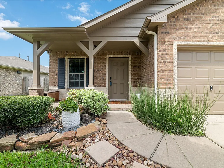 5115 Whitebridge Ln — Photo 2