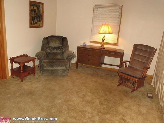 4th image of 1911 S 42nd St