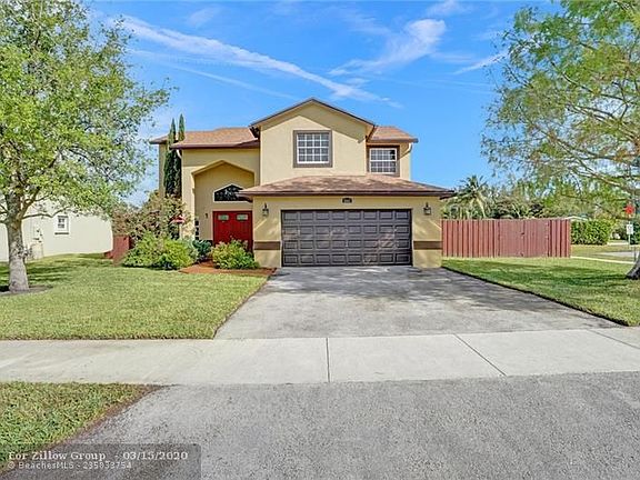 4th image of 5503 SW 57th Pl