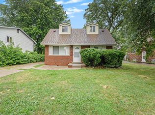 22404 Hayes Ave, Eastpointe, MI 48021