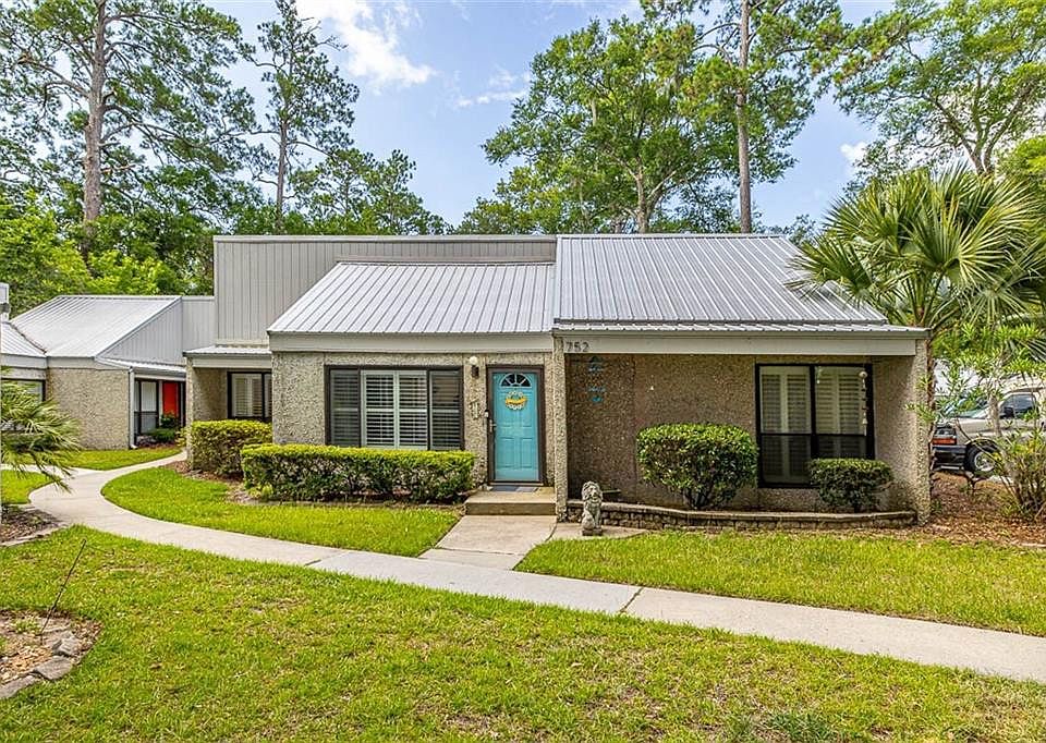 1st image of 752 Deer Run Villas