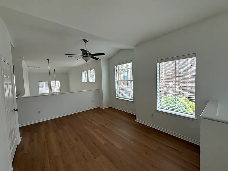 1211 Lake Pointe Way — Photo 12