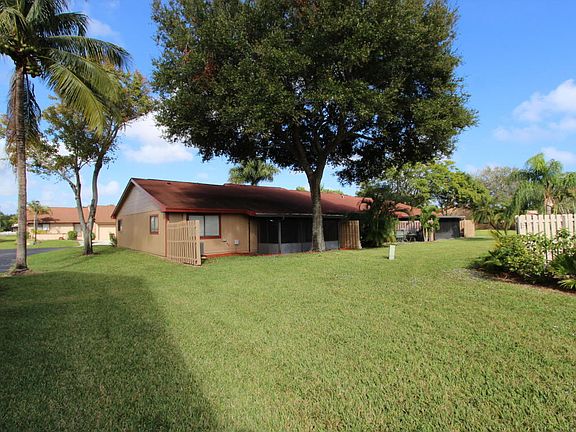 5th image of 11 Farnworth Dr