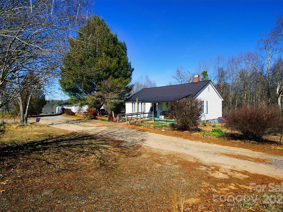 1st image of 160 Sharpe Farm Dr