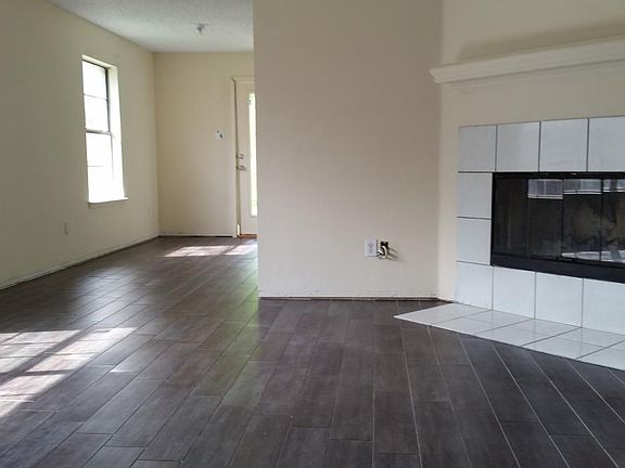 3rd image of 4451 Posada Dr