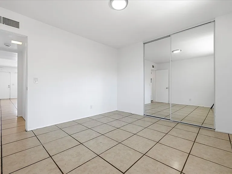 511 S. Desert View Drive — Photo 8