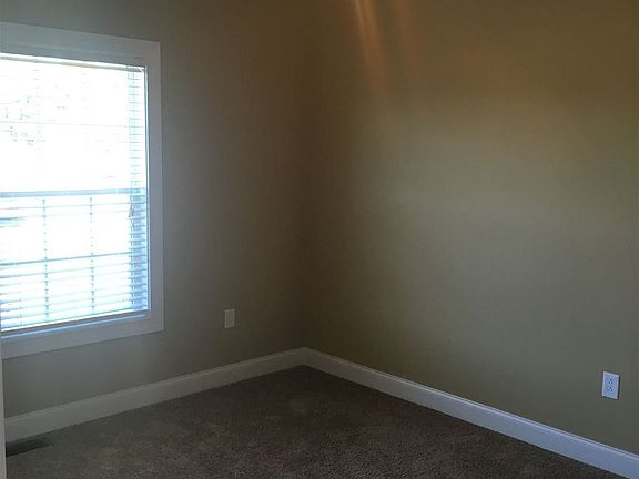 2nd image of 452 Fonso Cir