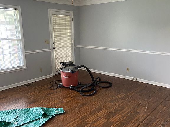 5th image of 1129 Glaze Ct