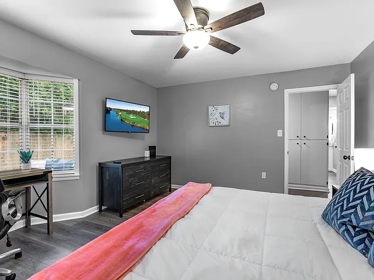 860 Davis St — Photo 19