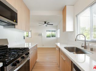 8440 Willoughby Ave APT 3, West Hollywood, CA 90069