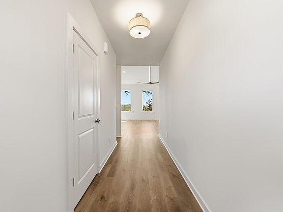 4th image of 4485 Eaglewood Dr