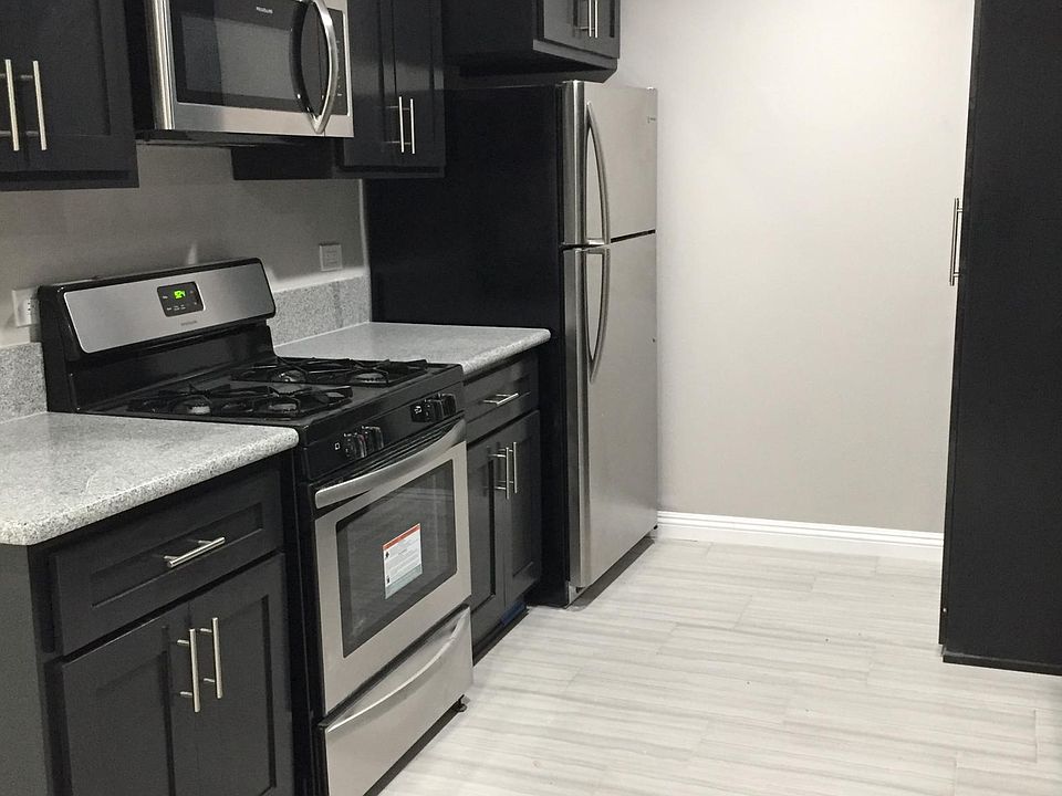 1st image of 5112 Oakland St APT 205