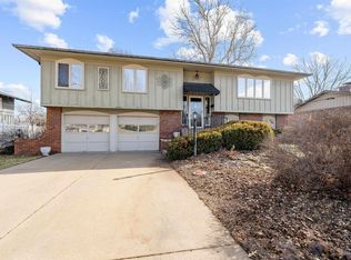 449 Regent Rd, Salina, KS 67401