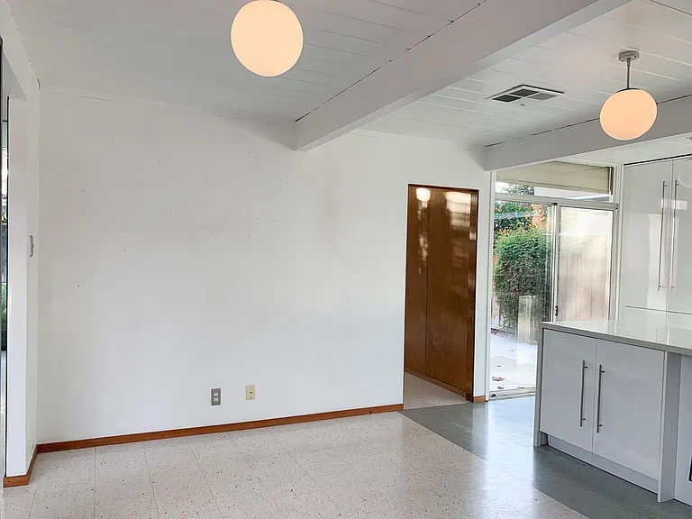 2381 Booksin Ave — Photo 7