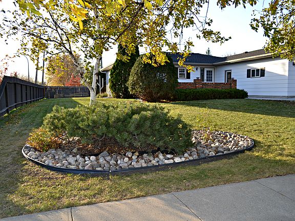 new landscaping river rocks