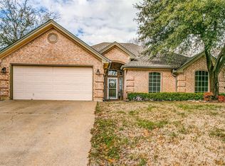 7021 Timberlane Dr, North Richland Hills, TX 76182