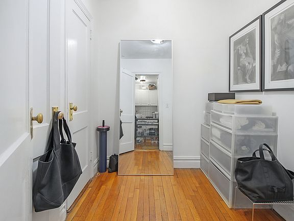 5th image of 4 E 30th St APT 1A