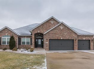 2 Ebbets Field Dr, Bethalto, IL 62010