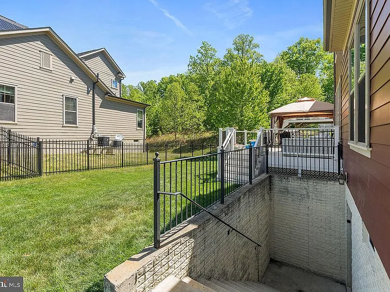 17243 Miss Packard Ct — Photo 10