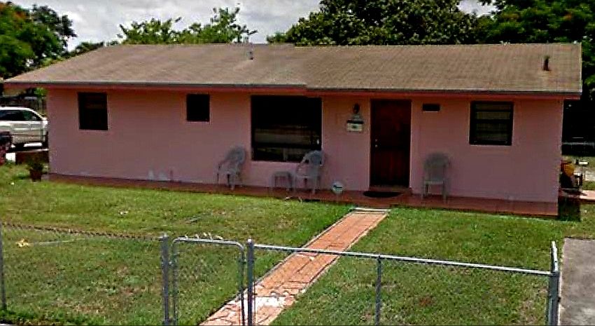 1st image of 20222 NW 42nd Ct