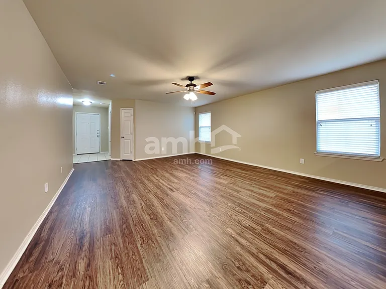 10305 Fossil Valley Dr — Photo 7