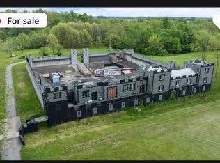 6900 Dave Carr Rd, Charlestown, IN 47111