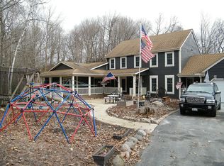 8406 Whitewood Dr, Kewaskum, WI 53040