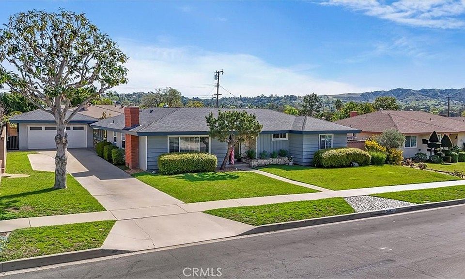 1st image of 3612 N Calmgrove Ave