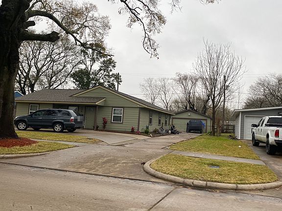 2nd image of 409 Pauline Ave