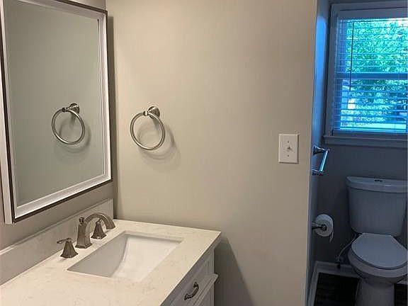 2nd image of 2408 Phoenix Dr
